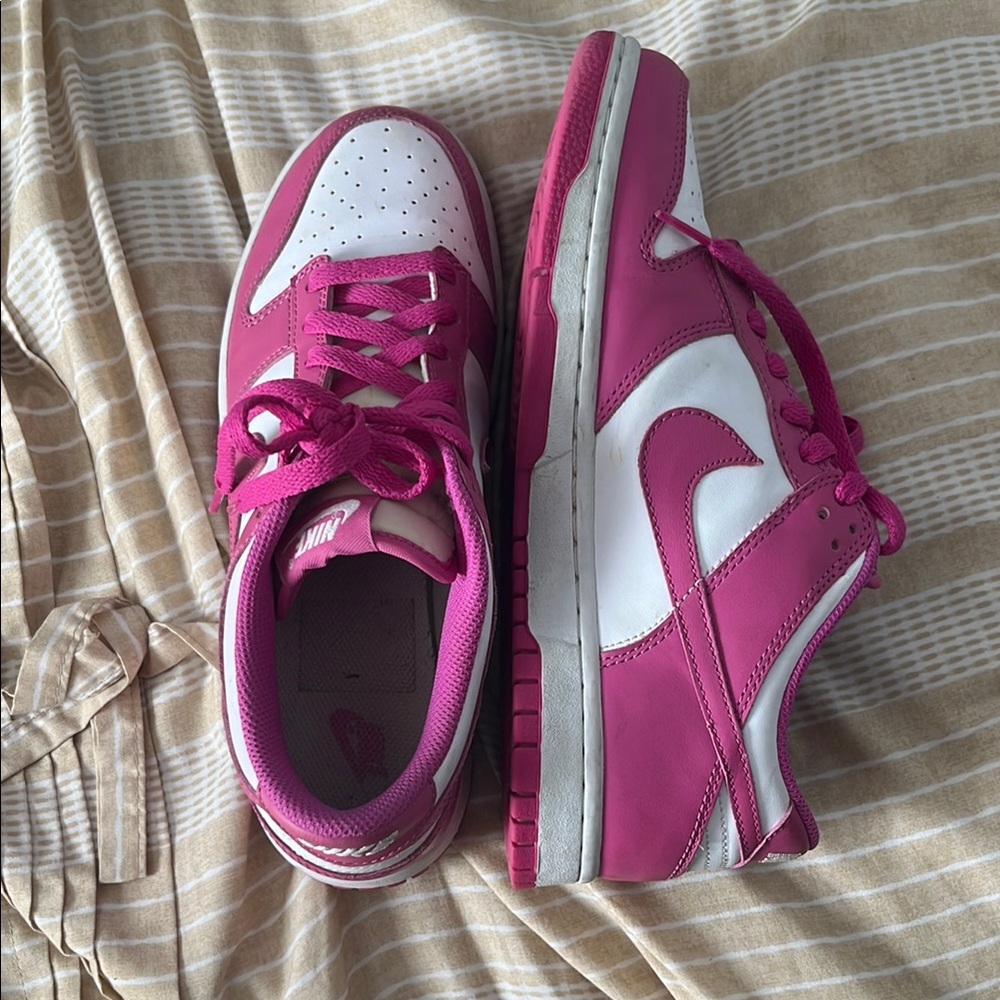 Nike Women's Pink and White Athletic Shoes - Picture 2 of 7